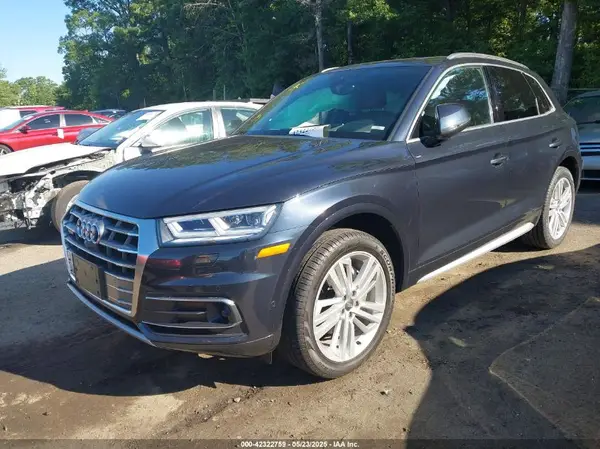 WA1CNAFY2K2092215 2019 AUDI Q5 - Image 2