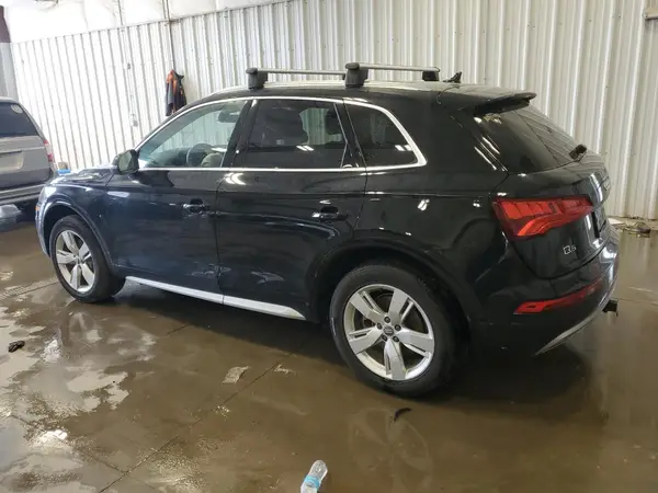 WA1CNAFY2K2104038 2019 AUDI Q5 - Image 2
