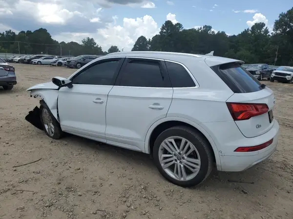 WA1CNAFY2K2108428 2019 AUDI Q5 - Image 2