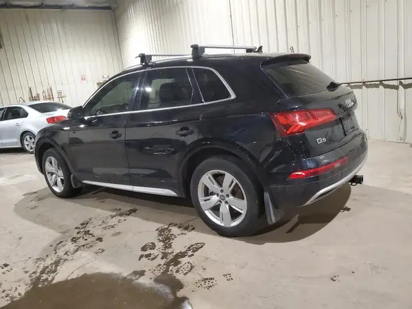 WA1CNAFY2K2132518 2019 AUDI Q5 - Image 2