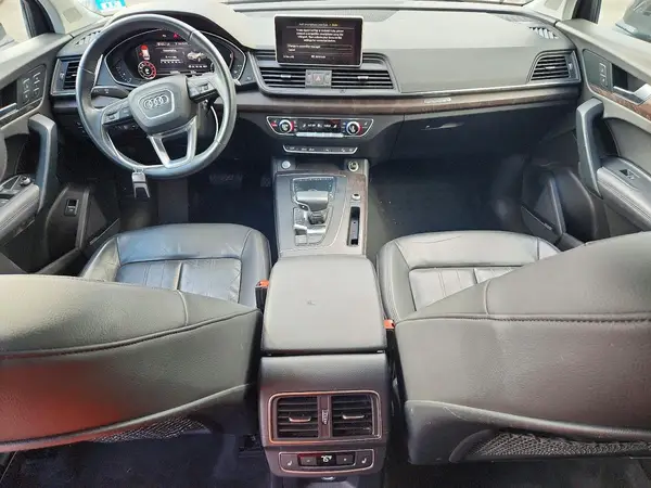 WA1CNAFY3J2057746 2018 AUDI Q5 - Image 8