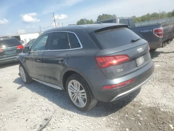 WA1CNAFY3J2059514 2018 AUDI Q5 - Image 2
