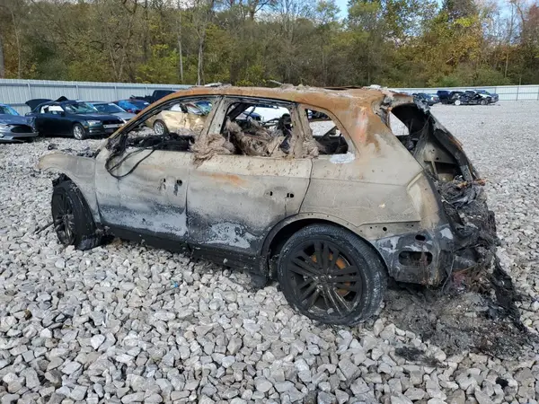 WA1CNAFY3J2088236 2018 AUDI Q5 - Image 2