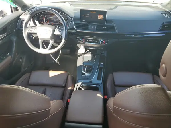 WA1CNAFY3J2110090 2018 AUDI Q5 - Image 8