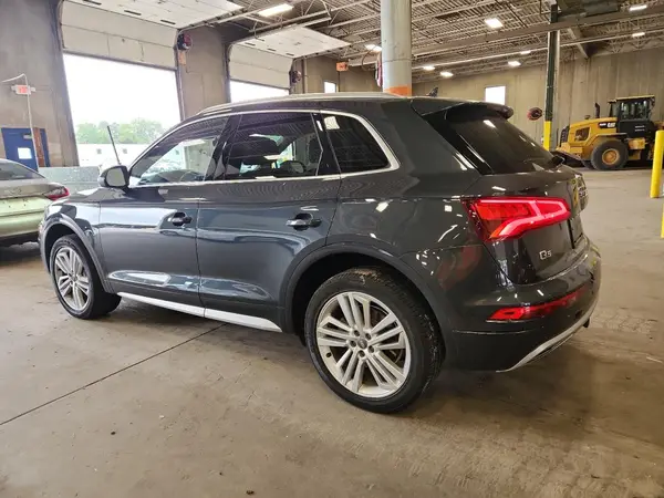 WA1CNAFY3J2116696 2018 AUDI Q5 - Image 2