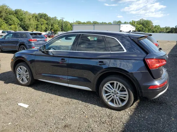 WA1CNAFY3J2121557 2018 AUDI Q5 - Image 2