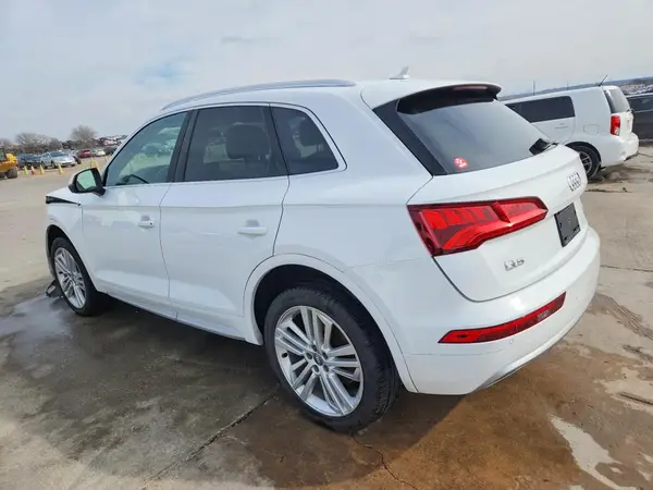 WA1CNAFY3J2130470 2018 AUDI Q5 - Image 2