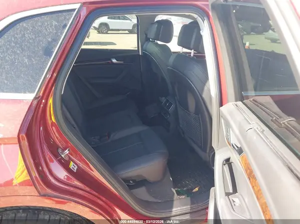 WA1CNAFY3J2137242 2018 AUDI Q5 - Image 8