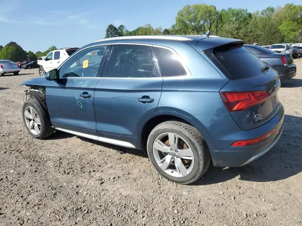 WA1CNAFY3J2138584 2018 AUDI Q5 - Image 2