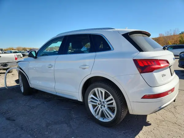WA1CNAFY3J2144918 2018 AUDI Q5 - Image 2