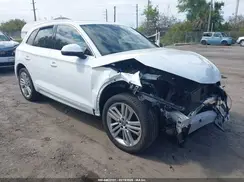 WA1CNAFY3J2159838 2018 AUDI Q5