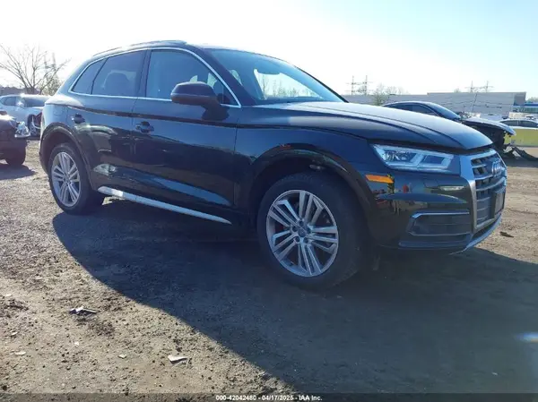 WA1CNAFY3J2222193 2018 AUDI Q5 - Image 1