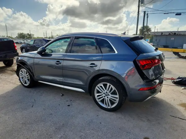 WA1CNAFY3J2230388 2018 AUDI Q5 - Image 2