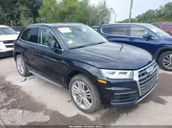 WA1CNAFY3J2235820 2018 AUDI Q5