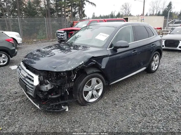 WA1CNAFY3K2067291 2019 AUDI Q5 - Image 2