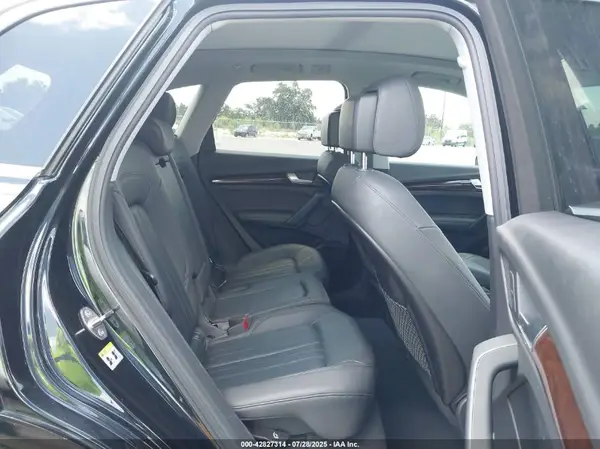 WA1CNAFY3K2128400 2019 AUDI Q5 - Image 8