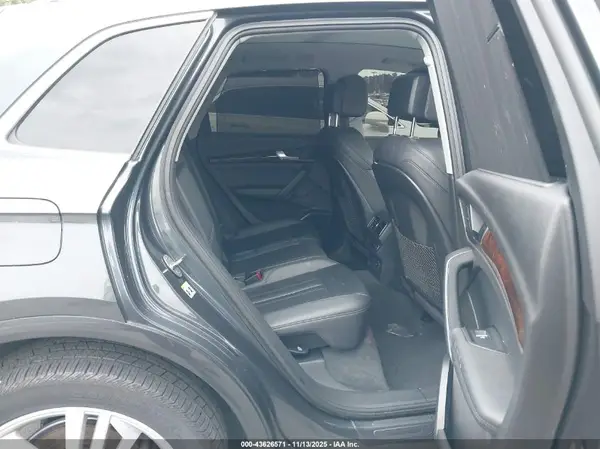 WA1CNAFY4J2002402 2018 AUDI Q5 - Image 8