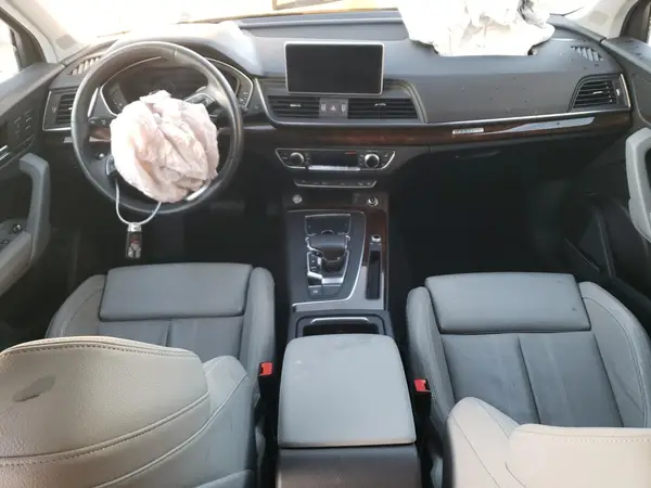 WA1CNAFY4J2111748 2018 AUDI Q5 - Image 8