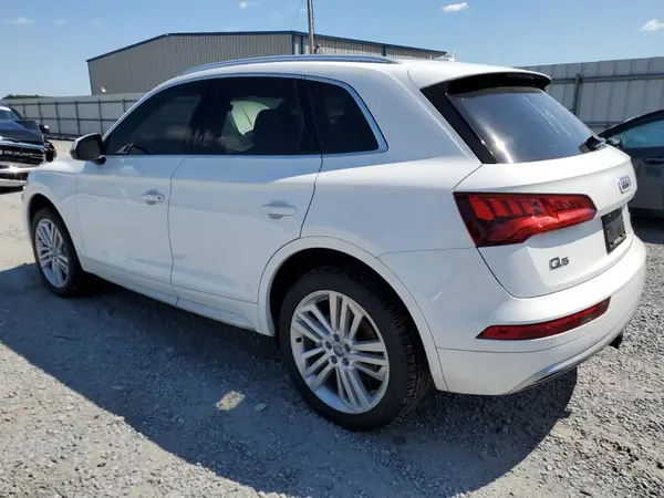 WA1CNAFY4J2115167 2018 AUDI Q5 - Image 2