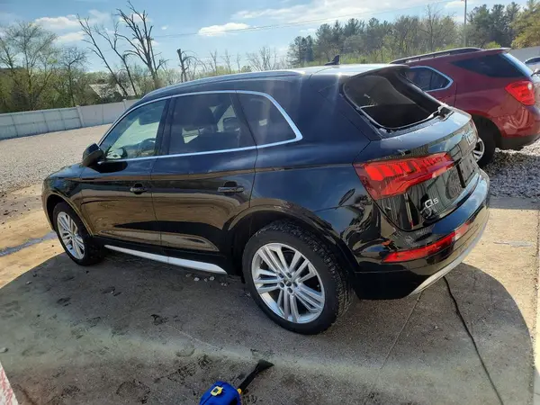 WA1CNAFY4J2132406 2018 AUDI Q5 - Image 2