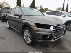 WA1CNAFY4J2147052 2018 AUDI Q5