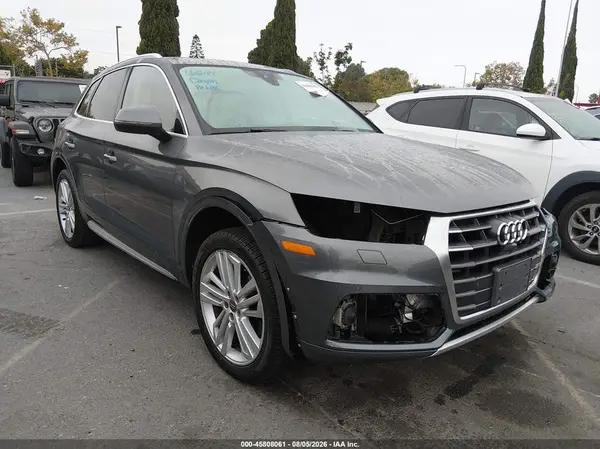 WA1CNAFY4J2147052 2018 AUDI Q5 - Image 1