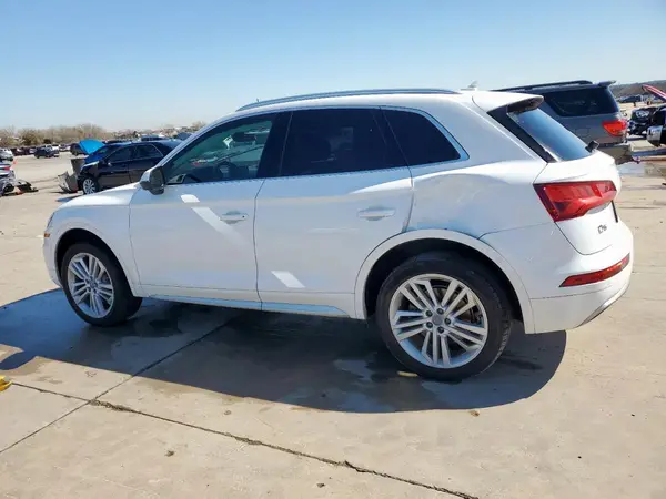 WA1CNAFY4J2237530 2018 AUDI Q5 - Image 2