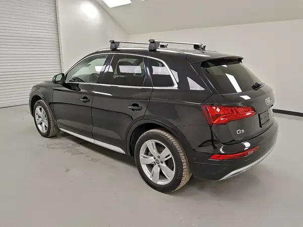 WA1CNAFY4K2054436 2019 AUDI Q5 - Image 2