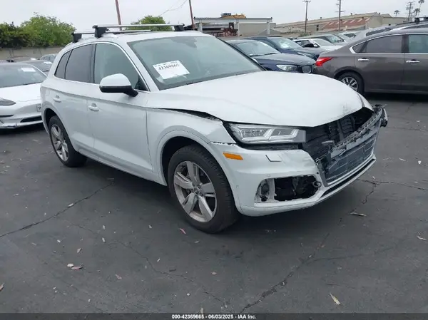 WA1CNAFY4K2070295 2019 AUDI Q5 - Image 1