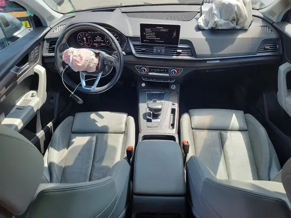 WA1CNAFY5J2018043 2018 AUDI Q5 - Image 8
