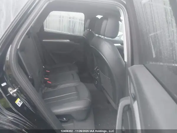 WA1CNAFY5J2031259 2018 AUDI Q5 - Image 8