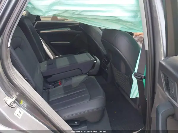 WA1CNAFY5J2056582 2018 AUDI Q5 - Image 8