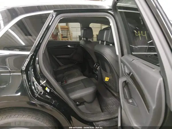WA1CNAFY5J2122113 2018 AUDI Q5 - Image 8