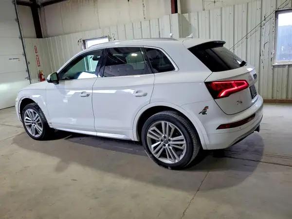 WA1CNAFY5J2151823 2018 AUDI Q5 - Image 2