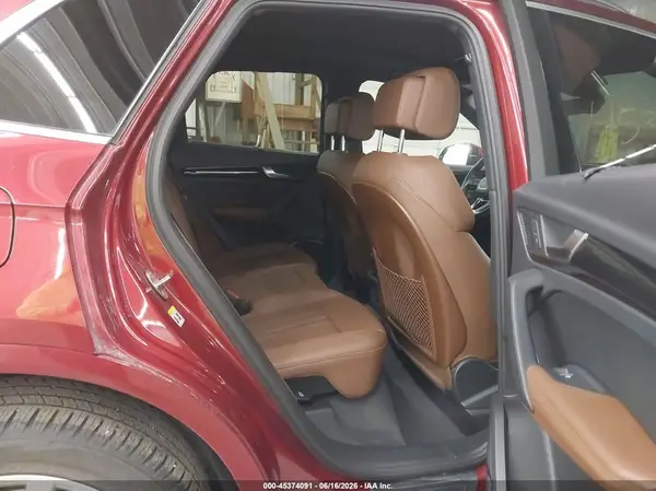 WA1CNAFY5J2199631 2018 AUDI Q5 - Image 8