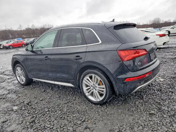 WA1CNAFY5J2206142 2018 AUDI Q5 - Image 2