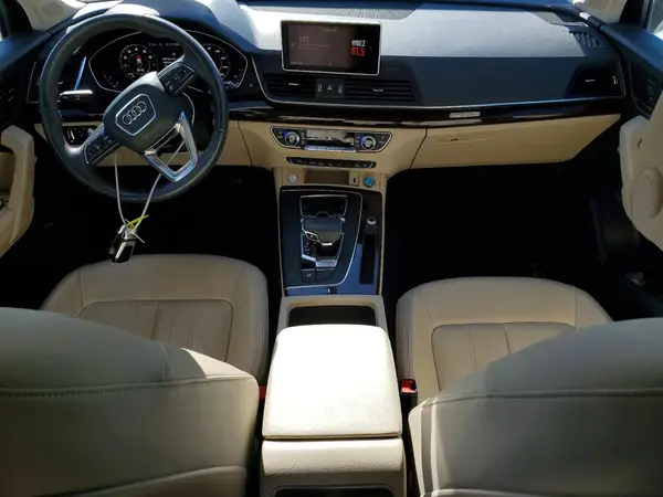 WA1CNAFY5K2050735 2019 AUDI Q5 - Image 8