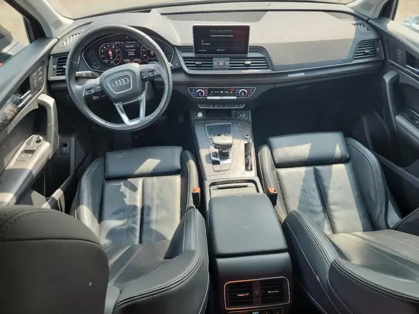 WA1CNAFY5K2060472 2019 AUDI Q5 - Image 8