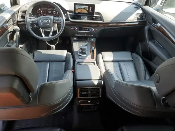 WA1CNAFY5K2094539 2019 AUDI Q5 - Image 8