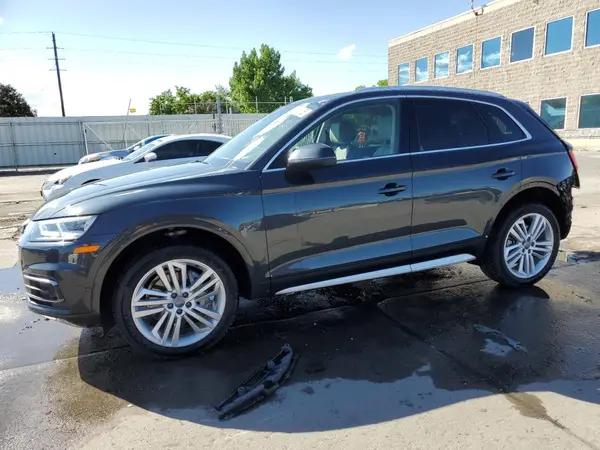 WA1CNAFY5K2127586 2019 AUDI Q5 - Image 1