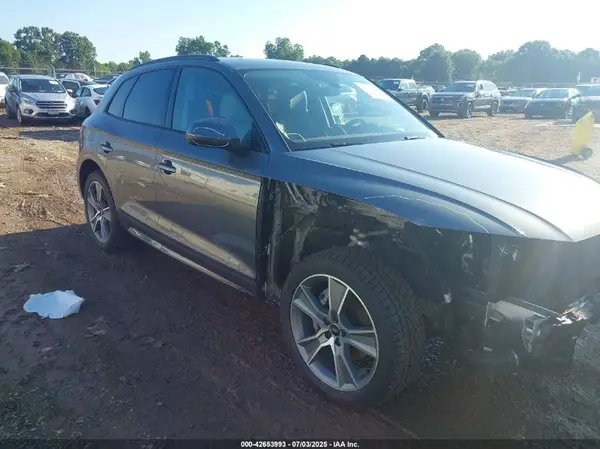 WA1CNAFY5L2015789 2020 AUDI Q5 - Image 1