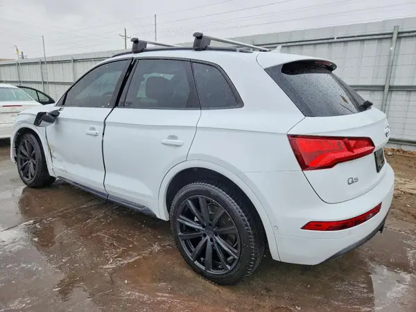 WA1CNAFY5L2051045 2020 AUDI Q5 - Image 2