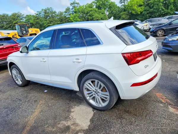 WA1CNAFY6J2123206 2018 AUDI Q5 - Image 2