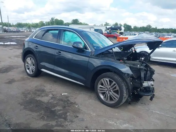 WA1CNAFY6J2157511 2018 AUDI Q5 - Image 1