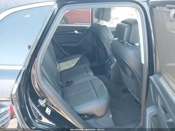 WA1CNAFY6J2158361 2018 AUDI Q5 - Image 8