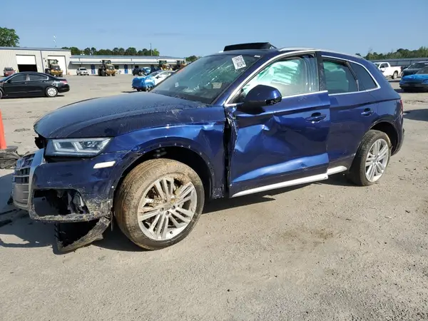 WA1CNAFY6J2212872 2018 AUDI Q5 - Image 1