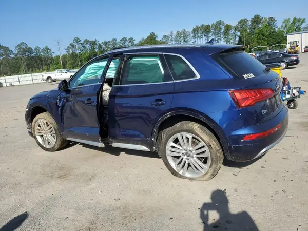 WA1CNAFY6J2212872 2018 AUDI Q5 - Image 2