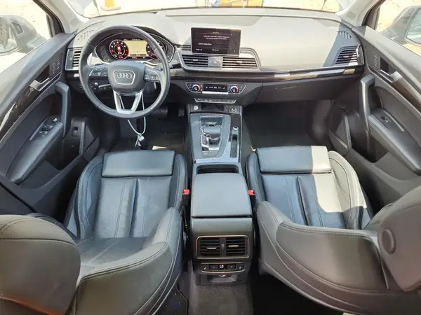 WA1CNAFY6J2218090 2018 AUDI Q5 - Image 8