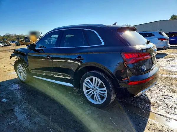 WA1CNAFY6J2223645 2018 AUDI Q5 - Image 2