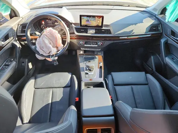 WA1CNAFY6J2223645 2018 AUDI Q5 - Image 8